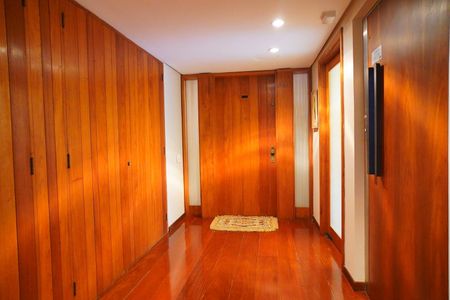 Apartamento à venda com 316m², 3 quartos e 2 vagasHall de entrada _Apartamento 