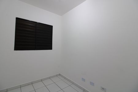 Quarto 1 de casa para alugar com 3 quartos, 70m² em Jardim Fernandes, São Paulo