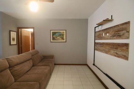 Sala de apartamento para alugar com 3 quartos, 135m² em Barra Funda, Guarujá