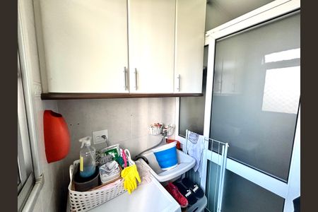 Apartamento à venda com 60m², 3 quartos e 1 vaga Apartamento à venda com 60m², 3 quartos e 1 vagaÁrea de Serviço