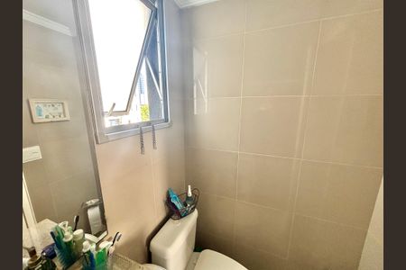 Apartamento à venda com 60m², 3 quartos e 1 vaga Apartamento à venda com 60m², 3 quartos e 1 vagaBanheiro