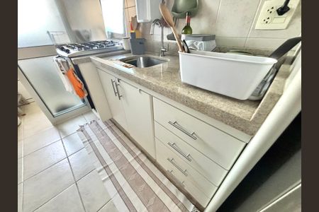 Apartamento à venda com 60m², 3 quartos e 1 vaga Apartamento à venda com 60m², 3 quartos e 1 vagaCozinha - Armários