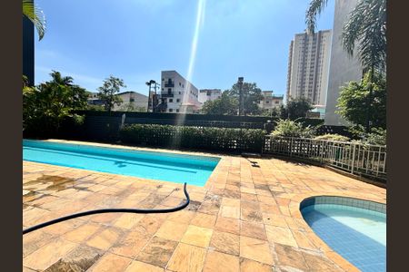 Apartamento à venda com 60m², 3 quartos e 1 vaga Apartamento à venda com 60m², 3 quartos e 1 vagaPiscina