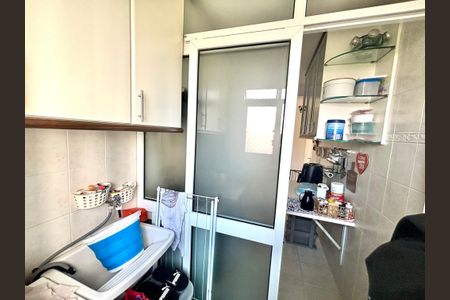 Apartamento à venda com 60m², 3 quartos e 1 vaga Apartamento à venda com 60m², 3 quartos e 1 vagaÁrea de Serviço