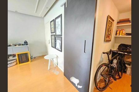 Apartamento à venda com 69m², 2 quartos e 1 vagaFoto 04