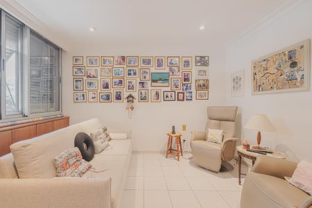 Quarto 1 de apartamento para alugar com 3 quartos, 169m² em Sumaré, São Paulo