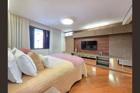 Apartamento à venda com 260m², 5 quartos e 3 vagas Apartamento à venda com 260m², 5 quartos e 3 vagasQuarto Suíte Master