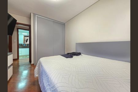 Apartamento à venda com 260m², 5 quartos e 3 vagas Apartamento à venda com 260m², 5 quartos e 3 vagasQuarto 4