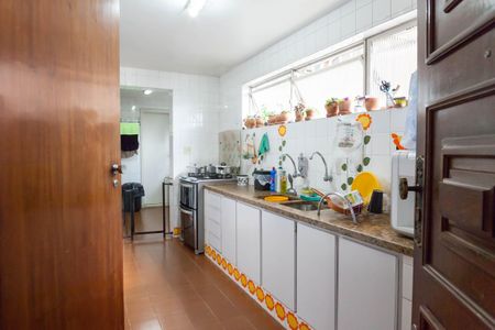 Apartamento à venda com 180m², 3 quartos e 2 vagas Apartamento à venda com 180m², 3 quartos e 2 vagasCozinha