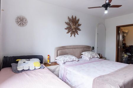 Apartamento à venda com 180m², 3 quartos e 2 vagas Apartamento à venda com 180m², 3 quartos e 2 vagassuite