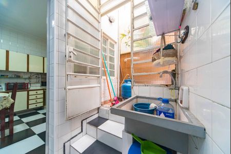 Casa para alugar com 72m², 2 quartos e 2 vagas Casa para alugar com 72m², 2 quartos e 2 vagasÁrea de Serviço