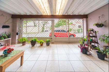 Casa para alugar com 72m², 2 quartos e 2 vagas Casa para alugar com 72m², 2 quartos e 2 vagasGaragem
