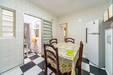Casa para alugar com 72m², 2 quartos e 2 vagas Casa para alugar com 72m², 2 quartos e 2 vagasCozinha