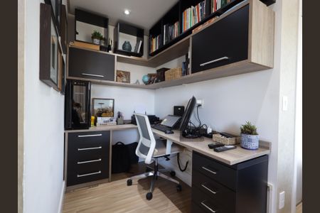 Apartamento à venda com 87m², 2 quartos e 2 vagasEscritório