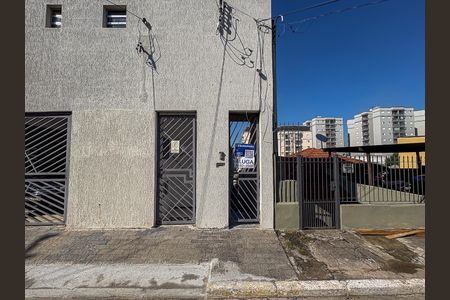 Casa para alugar com 49m², 2 quartos e sem vaga Casa para alugar com 49m², 2 quartos e sem vagaFachada