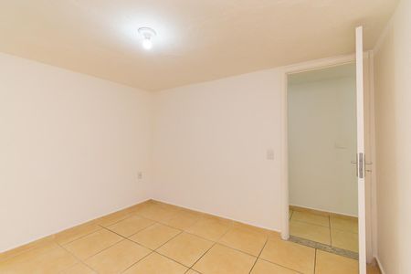 Quarto 1 de casa para alugar com 2 quartos, 49m² em Vila Bela, São Paulo