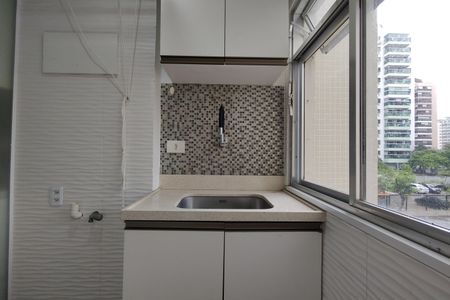 Apartamento à venda com 80m², 3 quartos e 1 vagaÁrea de Serviço