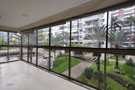 Apartamento à venda com 80m², 3 quartos e 1 vagaVaranda