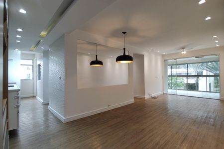 Sala de apartamento à venda com 3 quartos, 80m² em Barra Olímpica, Rio de Janeiro