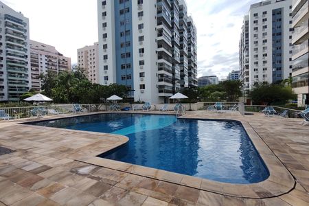 Apartamento à venda com 80m², 3 quartos e 1 vagaÁrea comum - Piscina