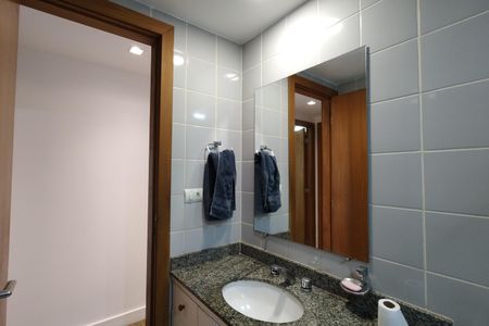 Apartamento à venda com 80m², 3 quartos e 1 vagaBanheiro da Suíte