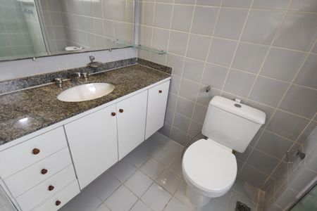 Apartamento à venda com 80m², 3 quartos e 1 vagaBanheiro da Suíte