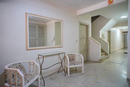 Apartamento à venda com 44m², 1 quarto e sem vaga Apartamento à venda com 44m², 1 quarto e sem vagaHall de entrada