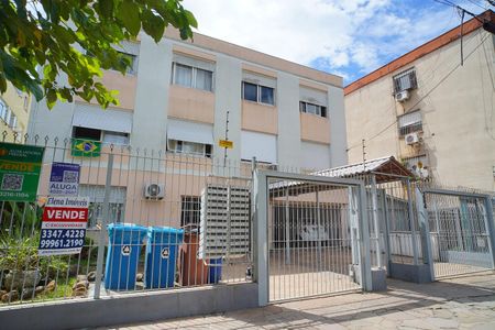 Apartamento à venda com 44m², 1 quarto e sem vaga Apartamento à venda com 44m², 1 quarto e sem vagaFachada