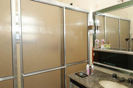 Casa à venda com 536m², 3 quartos e 7 vagasBanheiro 2