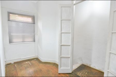 Casa à venda com 154m², 4 quartos e sem vaga Casa à venda com 154m², 4 quartos e sem vagaQuarto 4