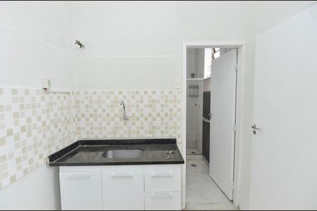 Casa à venda com 154m², 4 quartos e sem vaga Casa à venda com 154m², 4 quartos e sem vagaCozinha