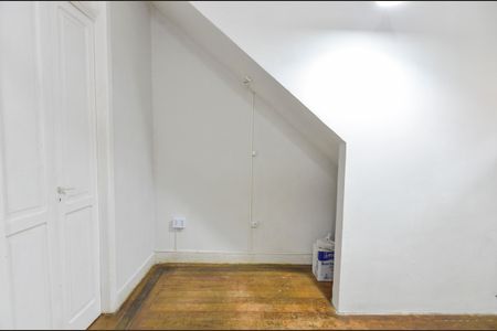 Casa à venda com 154m², 4 quartos e sem vaga Casa à venda com 154m², 4 quartos e sem vagaQuarto 4