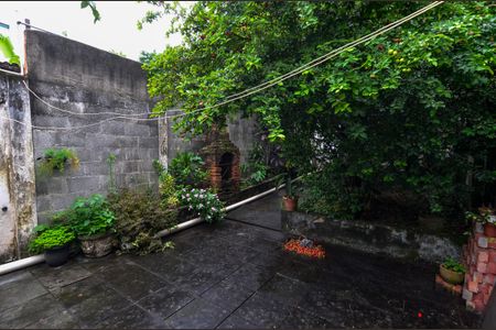 Casa à venda com 154m², 4 quartos e sem vaga Casa à venda com 154m², 4 quartos e sem vagaQuintal