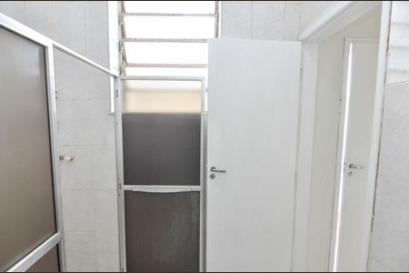 Casa à venda com 154m², 4 quartos e sem vaga Casa à venda com 154m², 4 quartos e sem vagaBanheiro