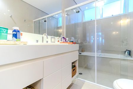 Apartamento à venda com 172m², 3 quartos e 1 vagaBanheiro da Suíte