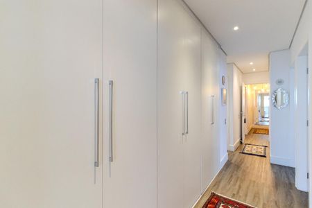 Apartamento à venda com 172m², 3 quartos e 1 vagaCorredor