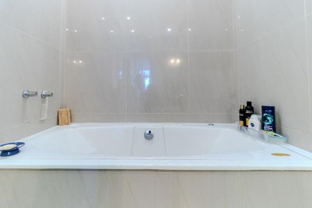 Apartamento à venda com 172m², 3 quartos e 1 vagaBanheiro da Suíte