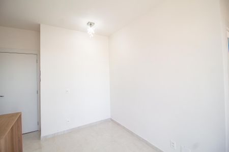 Sala de apartamento para alugar com 2 quartos, 45m² em Jardim Planalto, Carapicuíba