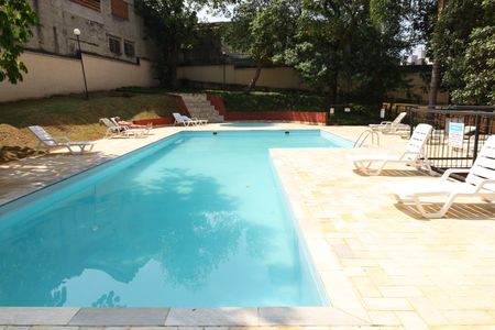 Apartamento para alugar com 45m², 2 quartos e 1 vagaÁrea comum - Piscina