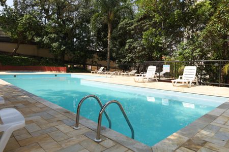 Apartamento para alugar com 45m², 2 quartos e 1 vagaÁrea comum - Piscina