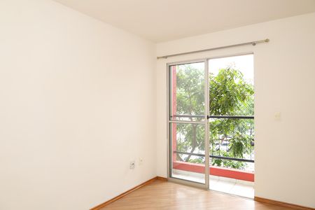 Sala de apartamento para alugar com 2 quartos, 45m² em Vila Carmosina, São Paulo