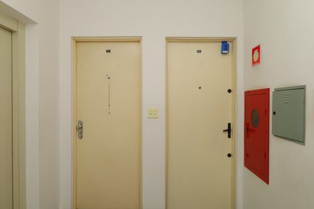 Apartamento para alugar com 45m², 2 quartos e 1 vagaLockbox instalada