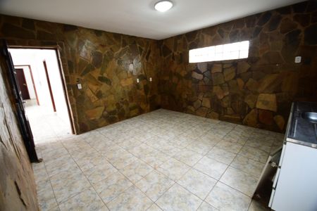Casa para alugar com 100m², 3 quartos e 2 vagasCozinha