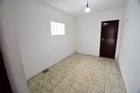 Casa para alugar com 100m², 3 quartos e 2 vagasQuarto 2 - Suíte