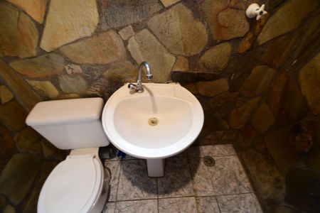 Casa para alugar com 100m², 3 quartos e 2 vagasBanheiro de serviço