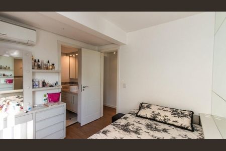 Quarto 1 de apartamento para alugar com 3 quartos, 197m² em Rio Branco, Porto Alegre