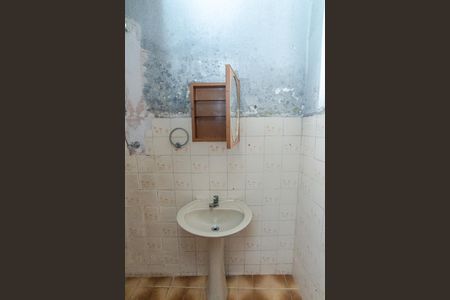 Banheiro de casa para alugar com 1 quarto, 60m² em Vila Leonor, São Paulo