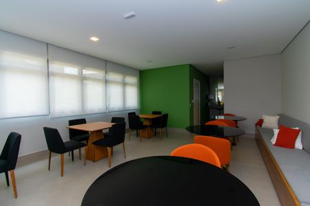 Apartamento para alugar com 54m², 2 quartos e sem vagaÁrea comum