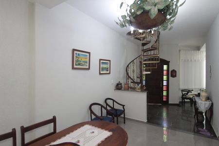 Casa à venda com 406m², 4 quartos e 3 vagasSala de Recepção