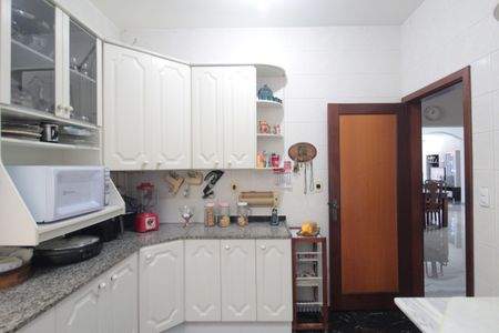 Casa à venda com 406m², 4 quartos e 3 vagasCozinha